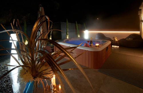 Postal Apartment | Penthouse & Garden "I CIPRESSI"