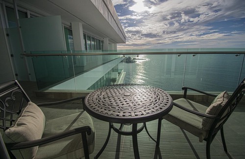 Ferrocarrilera Condo | Penthouse in Torre EME