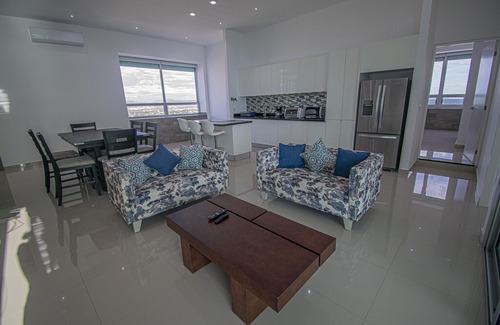 Ferrocarrilera Condo | Penthouse in Torre EME