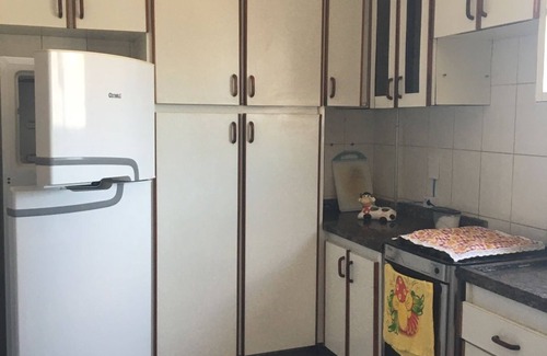 Tupi Apartment | Penthouse in Vila Tupi With barbecue, one block from the beach!