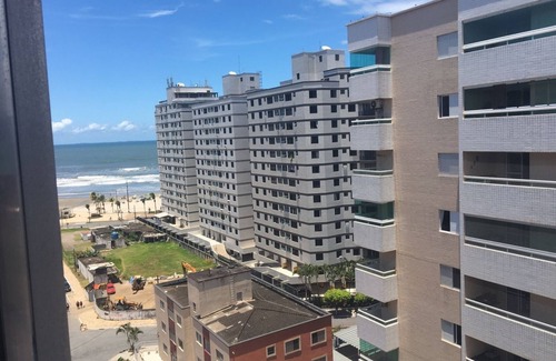 Tupi Apartment | Penthouse in Vila Tupi With barbecue, one block from the beach!