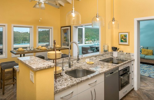 Estate Enighed Condo | Penthouse King Suite! Fully Remodeled and booking with full amenities!