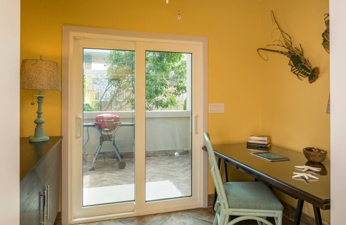 Estate Enighed Condo | Penthouse King Suite! Fully Remodeled and booking with full amenities!