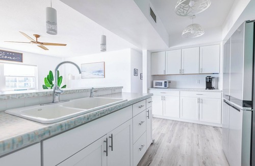 Satellite Beach Condo | Penthouse Oceanfront Retreat – Ocean View in Every Room + Private Beach Access