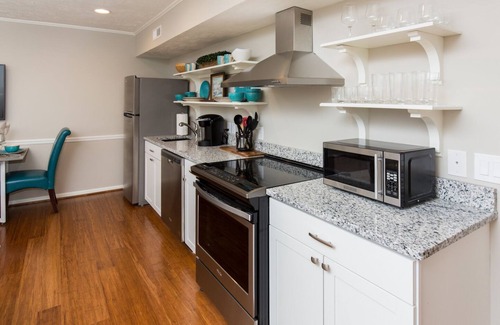 Blowing Rock House | Penthouse on Main B Upscale 2BR/2BA Penthouse on Main Street in Blowing Rock