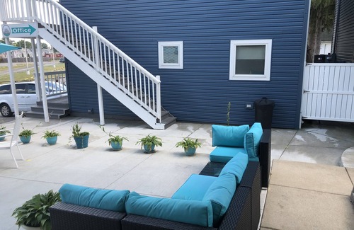 Monticello Apartment | Penthouse on the lake, walking distance from Indiana Beach