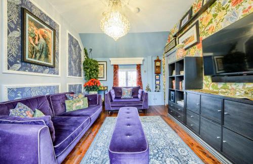 City Centre Apartment | Penthouse On Waterside With River Views, Private Parking & Secluded Hot Tub