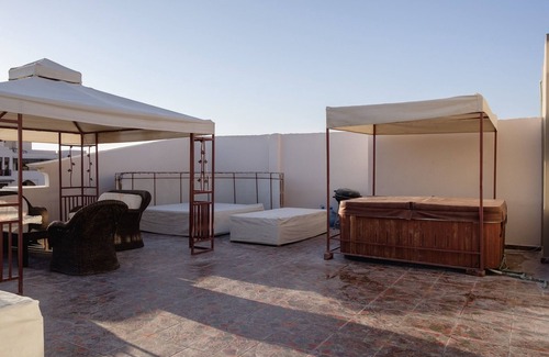 Al Mamsha El Seyahi Apartment | Penthouse Sea view and jacuzzi on the Terrace
