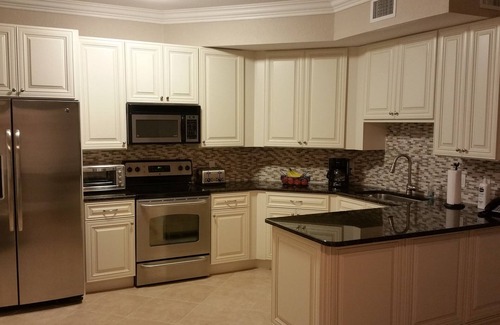 Palm Beach Gardens Condo | Penthouse Suite, Luxurious Poolside Retreat in Palm Beach Gardens, Florida