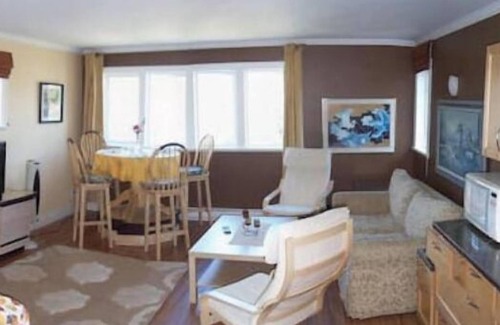 Sechelt Apartment | Penthouse Suite with fabulous VIEW!