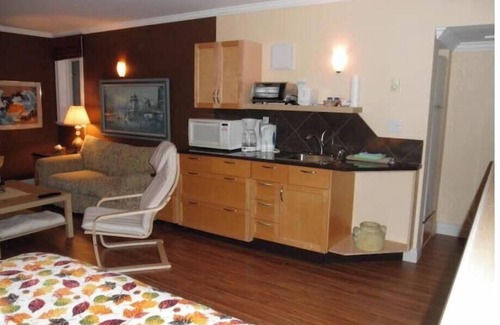 Sechelt Apartment | Penthouse Suite with fabulous VIEW!