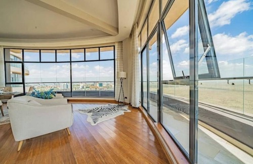 Nairobi Apartment | Penthouse The Curve by the Park