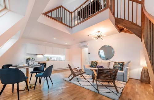 Oberdobling Apartment | Penthouse with View from the Rooftop Terrace