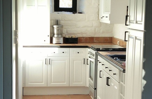 Ploerdut Cottage | Penty with covered and heated pool
