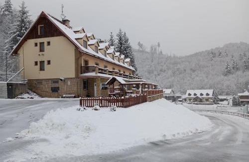 Banska Bystrica District House | Penzión Čachovo