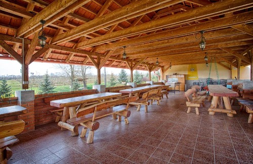 Opatovska Nova Ves House | Penzión Rodinné Vinárstvo Ďurík