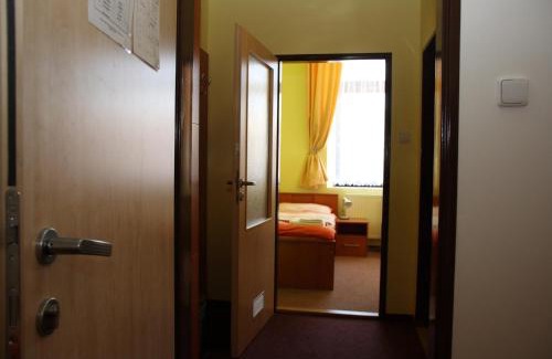 Caslav House | Penzion Česká Koruna