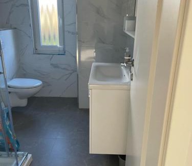 Postojna Apartment | Penzion Škorenjček