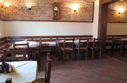 Karvina Apartment | Penzion Fryštátská Chalupa