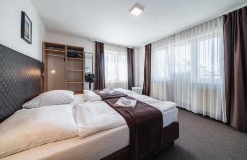 Slany House | Penzion Homér Slaný