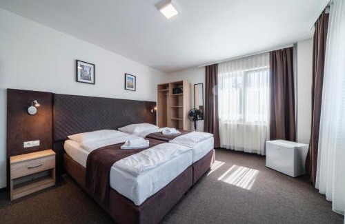 Slany House | Penzion Homér Slaný