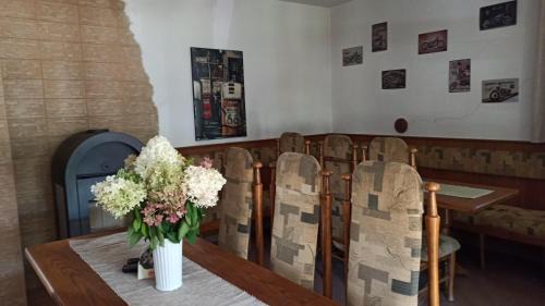 Novosedly nad Nezarkou House | Penzion U kostela Mláka