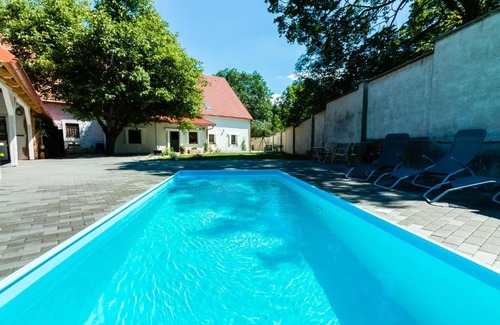 Dalesice House | Penzion u Zámku Dalešice pro 20 osob