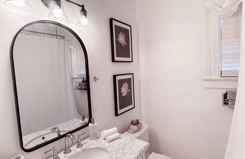 Gastonia Apartment | Peony Apartment