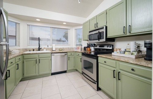 Country Meadows House | Peoria Oasis on Golf Course: Pool & Putting Green!