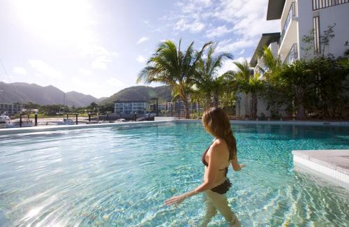 Nelly Bay Resort | Peppers Blue on Blue