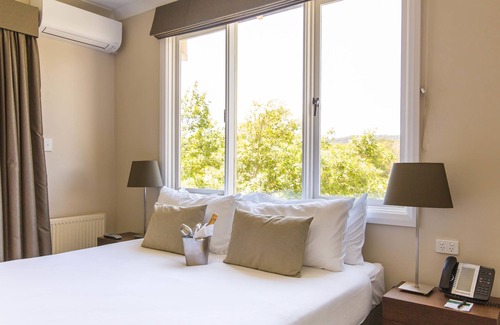 Bowral Hotel | Peppers Craigieburn