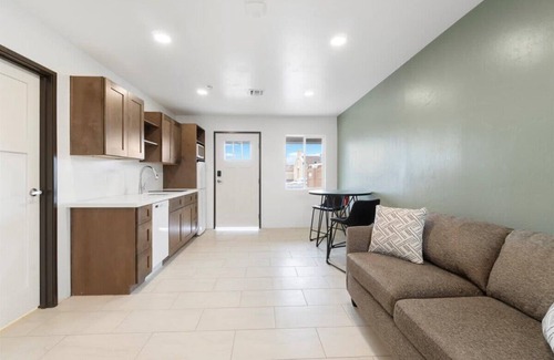 Safford Apartment | Peppertree Studios Su