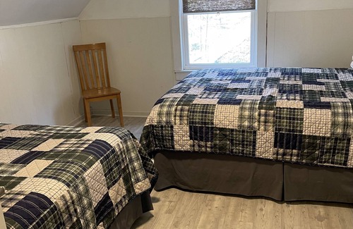 Lake Cottage | Perch Lake Resort-Relax, you’ve arrived! Well behaved pets always welcome