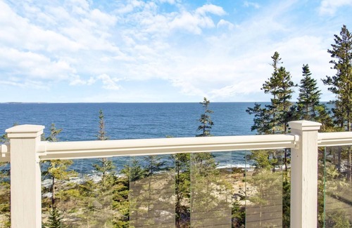 Georgetown House | Perched atop the Rocky Coast of the Atlantic Ocean with Stunning Views.