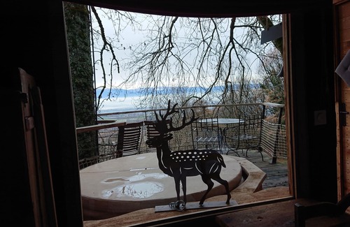Collonges-sous-Saleve Cabin | Perched hut Les Pitons