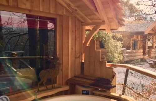 Collonges-sous-Saleve Cabin | Perched hut Les Pitons