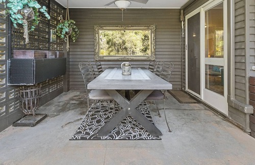 Peregian Beach Cottage | Peregian Beach Shack - Quintessential coastal chic beachfront shack