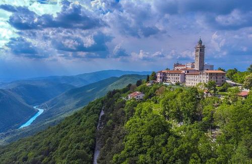 Nova Gorica House | Peregrin Sveta Gora