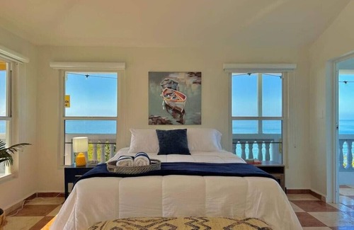 Barrero Apartment | PeregrinaHouseSuite7, Ocean View & Private Jacuzzi