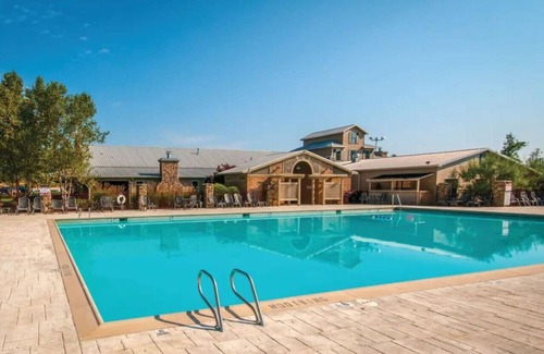 Clarkesville Condo | Perfect 2BD family vacation spot with Family Friendly Resort Activities on site