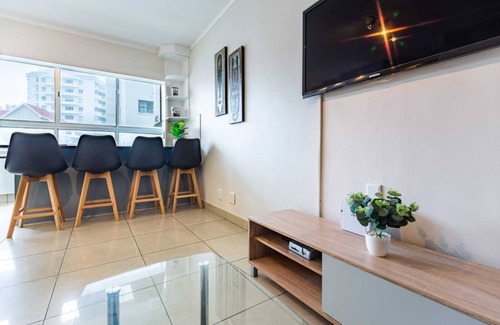 Sea Point Apartment | Perfect Beachfront Apartments