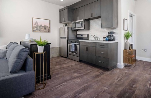 Milwaukie Condo | Perfect Couples Escape! Next to MAX Station ~ 7Miles 2 Downtown ~ Pet Friendly ~ Bright & Open