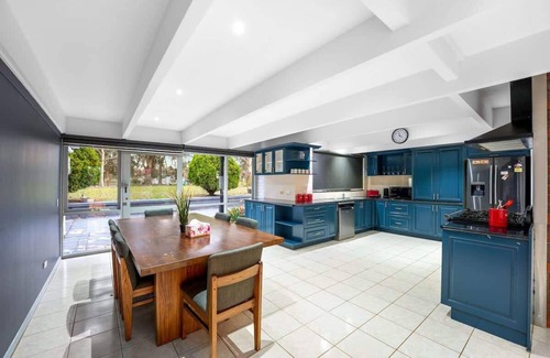 Cranboune South House | Perfect Family Getaway in Cranbourne South!