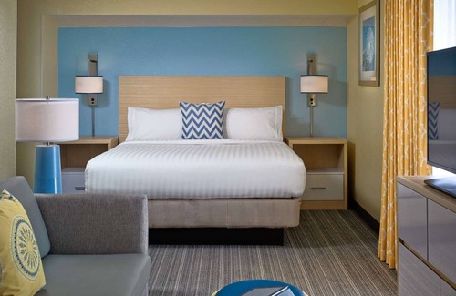 Blue Ash Hotel | Perfect Family Retreat, Pet-Friendly, Near Cincinnati Attractions!