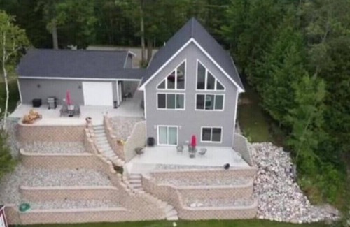 Long Lake Cottage | Perfect Family Vacation Spot For All Seasons - on Long Lake - Hale, MI