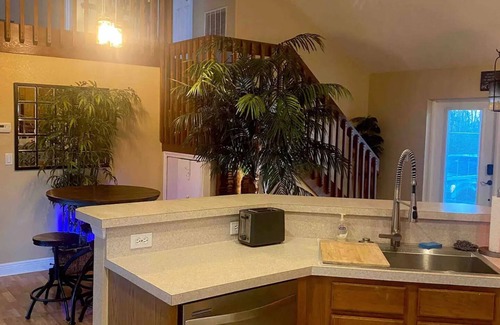 Mariner House | Perfect for 1 or 2 guests that like a comfy cozy space!