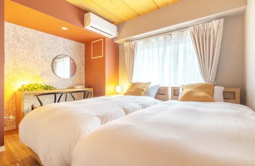 Sumida Villa | Perfect for Families and Groups, Spacious 197m2 Home with 8 BR & 3 BA, Up to 15 ppl with Parking and 3 Stations, Home suite Home Ryogoku