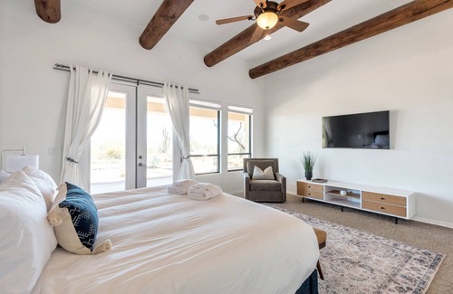 Rio Verde Foothills House | Perfect for families, Heated Pool & Spa, Basketball Court + Dog Friendly, Desert Paradise Views!