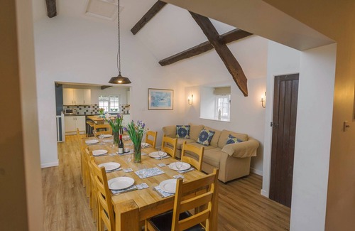 Tawstock Cottage | Perfect for family groups with Indoor Pool