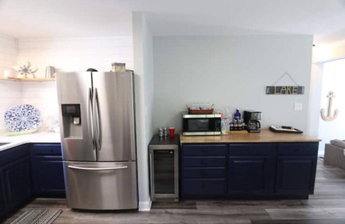 Littleton House | Perfect for Family Getaways!, WATERFRONT, Family Friendly Lake Living